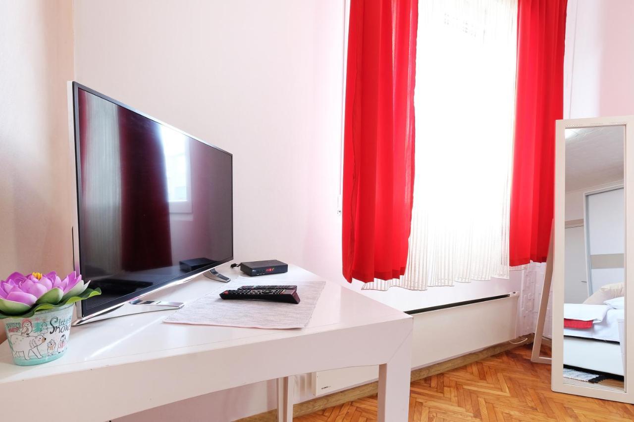 Apartment Paradise Fantasy Belgrád Kültér fotó